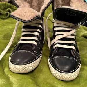 Tory Burch Benjamin Hi top Shearling lined Sneakers